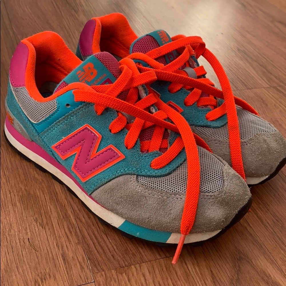 Girls sneakers